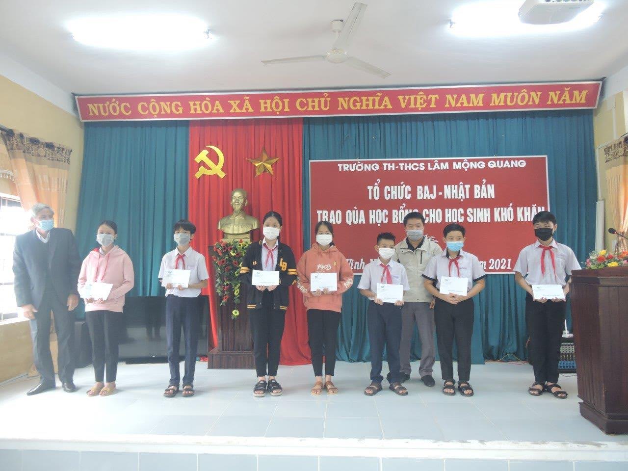 輝けアジアの子ども基金: 奨学金を授与しました：ベトナム