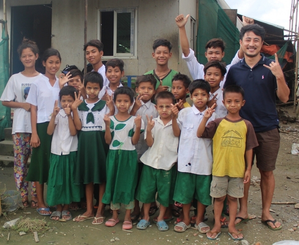 マウンドー裁縫教室運営と「小さな図書室」寄贈の再開：ミャンマー