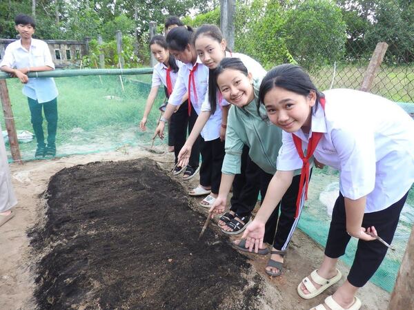 畑をつくって野菜を育てよう：ベトナム