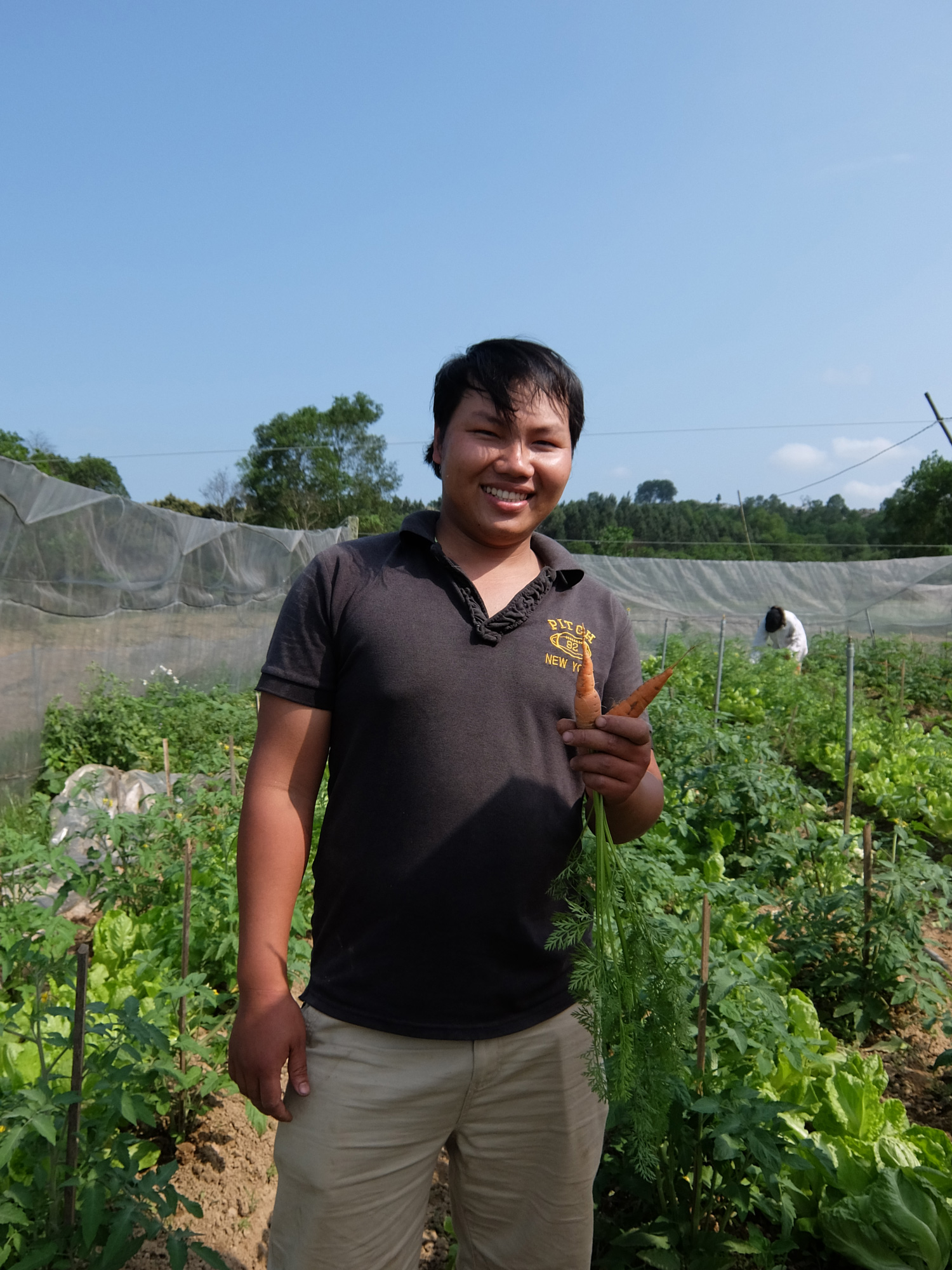 フエ農家の店「体験農園」開設：ベトナム